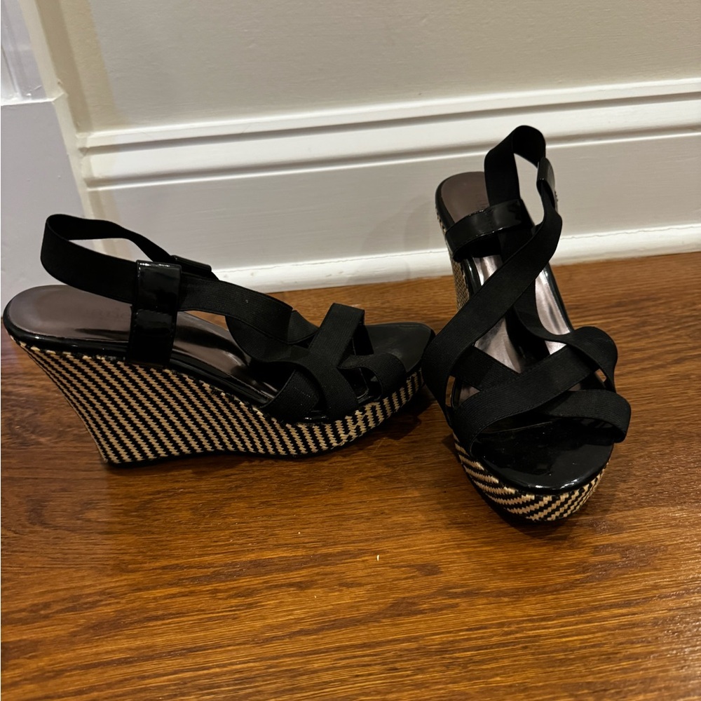 Charles by Charles David Wedges Size 8